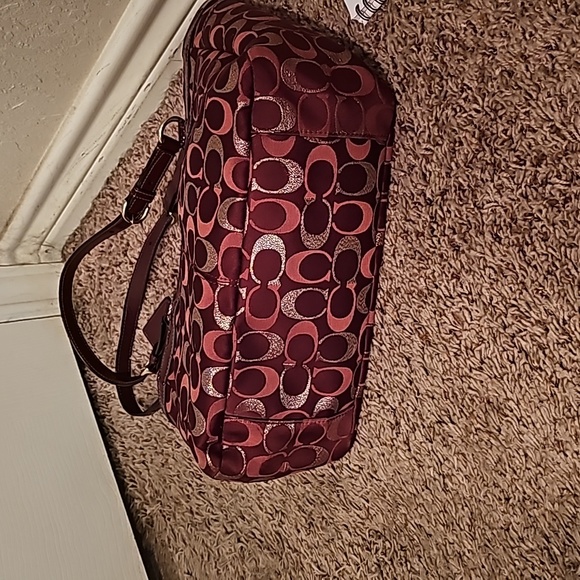 Coach Gallery Sig Metalic  Tote/Purse, Coach Madison Croc Embrossed Coach Wallet - Picture 6 of 12